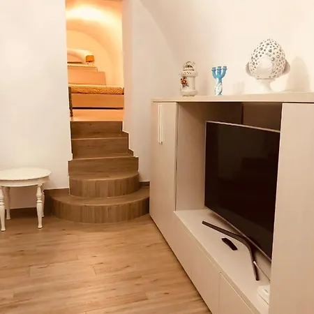 Apartment Centro Storico - Casa Vacanze “ Cesira “ *