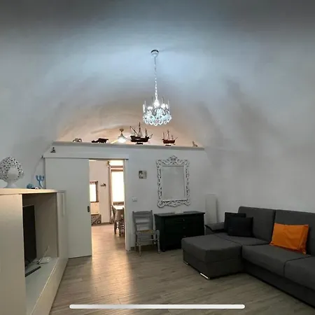 Apartment Centro Storico - Casa Vacanze “ Cesira “
