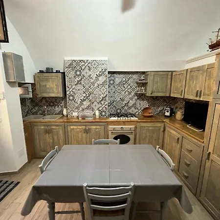 Apartment Centro Storico - Casa Vacanze “ Cesira “